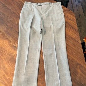 Banana republic slim fit slacks. 32x32. Gray.